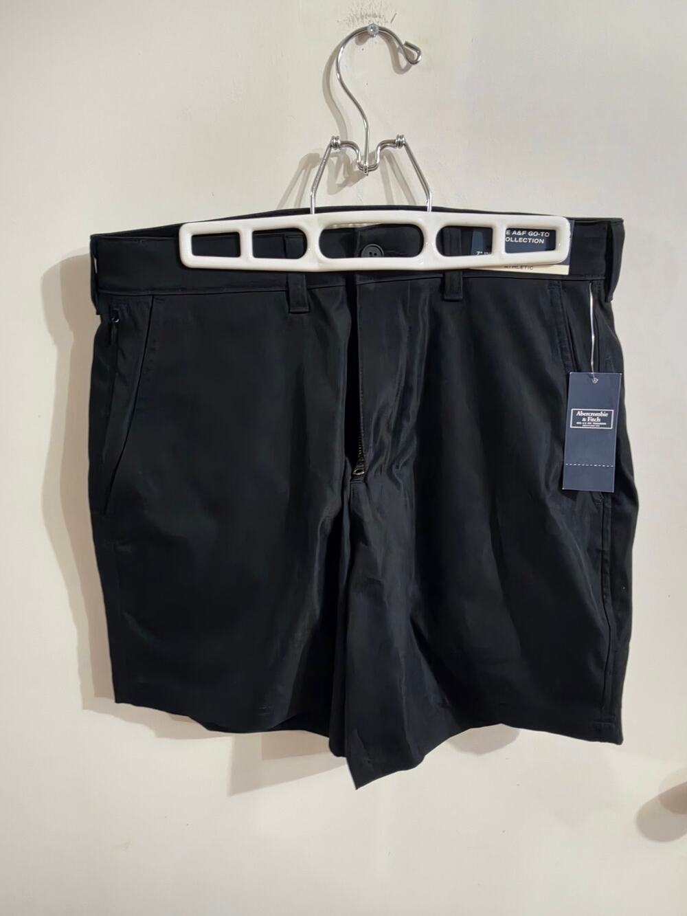 Abercrombie & Fitch everyday black shorts go to collection 7" inseam 30 NwT
